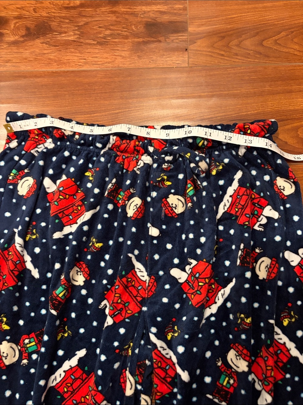 Peanuts Charlie, Snoopy, and Woodstock pajama pants in size small. - Picture 3 of 8